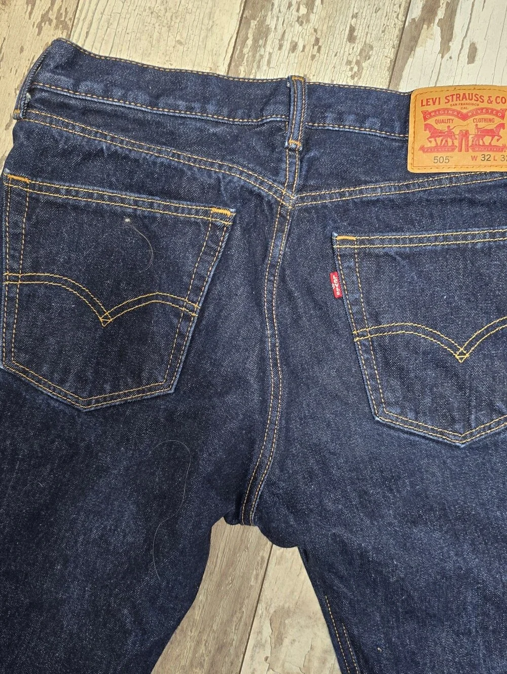 Levi's 505 Men's Jeans Size 32x32 Classic Straight Leg Dark Wash